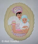 Jana Heimerová při malování marcipánu